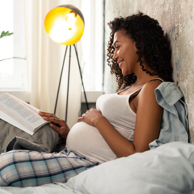 FEMME ENCEINTE LECTURE